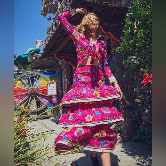 NWT Pitusa Layered Boho Skirt Size Large in Fuchsia Floral Print - Picture 3 of 7